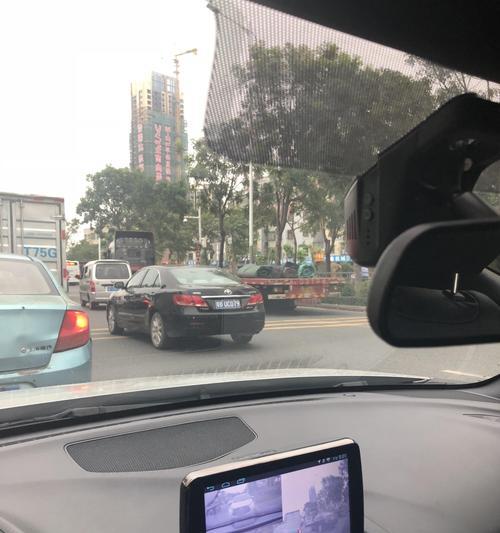 如何查看行车记录仪视频？（简单教程帮您快速了解行车记录仪视频查看方法）