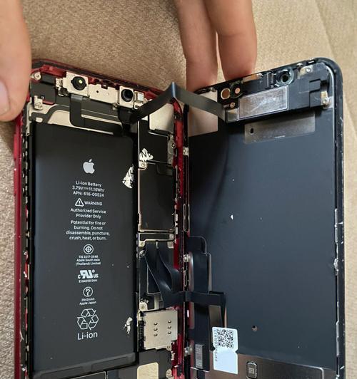 如何鉴别真假iPhone？（一步步教你辨别真伪，避免购买到假冒产品）