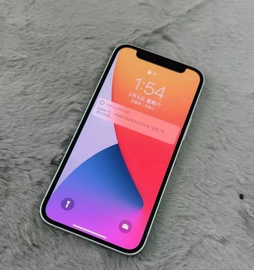 揭秘苹果iPhone12屏幕尺寸实际测量数值的秘密（解析iPhone12屏幕尺寸数据，探究实际效果与用户体验）