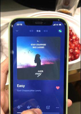 iPhone屏幕卡住解决方法（一键解决iPhone屏幕卡住的有效技巧）