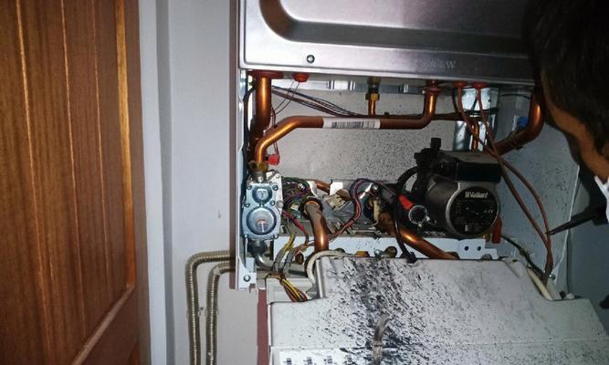 如何有效处理壁挂炉过滤器的水质问题（提升壁挂炉性能）