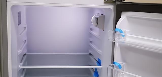 如何调节冰柜上面的温度（掌握关键操作技巧）