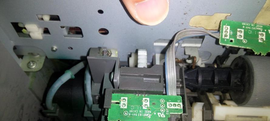 复印机分页器的修复方法及技巧（解决复印机分页器故障的实用指南）