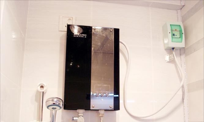 如何正确使用热水器取热水（简单易行的步骤让你轻松享受暖暖的热水）