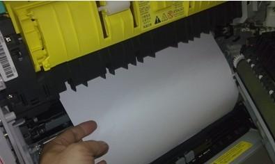 复印机卡纸的解决方法（如何应对复印机卡纸问题）