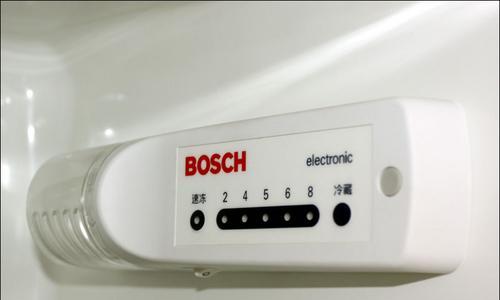 冰柜运行灯变暗的原因及解决方法(寻找冰柜灯变暗的根源)