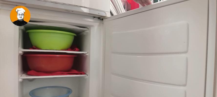 冰箱内的冰块不制冷的原因及解决方法（冰箱内冰块不制冷的原因分析与应对措施）