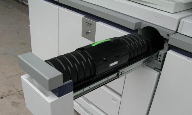 复印机清洁纸的正确安装方法（保持复印机清洁）