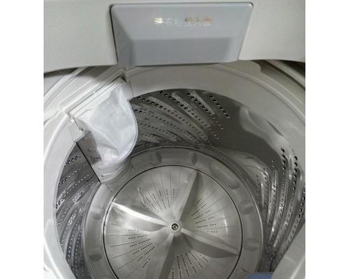 松下波轮洗衣机的清洗方法及注意事项（轻松保持洗衣机的清洁与卫生）