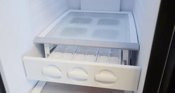 如何处理结冰的冰箱（解决冰箱结冰问题的实用方法）