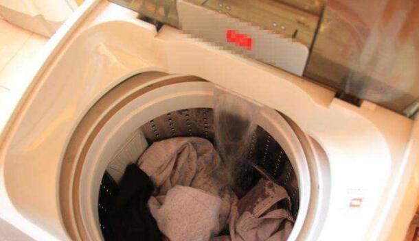 洗衣机下水堵塞怎么处理（解决洗衣机排水问题的有效方法和步骤）