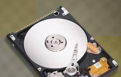 电脑硬盘修复的方法与技巧（保护数据定期维护充分备份）