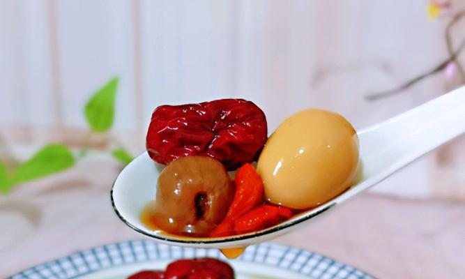 吃什么能改善睡眠（探索饮食调节和睡眠改善的有效途径）