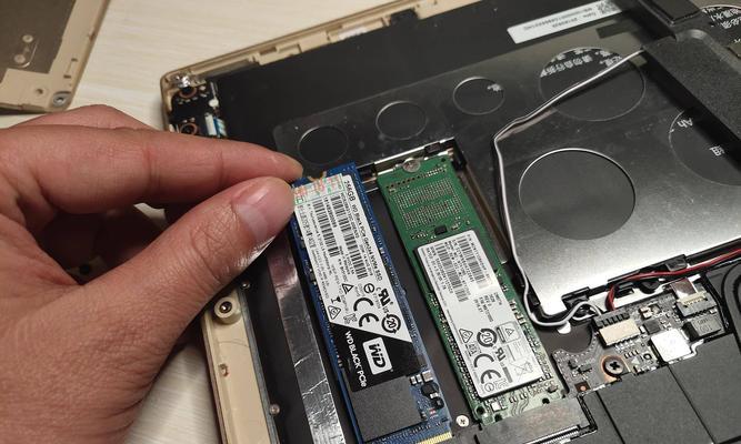 SSD固态硬盘安装方法图解（快速了解SSD固态硬盘的安装步骤及注意事项）