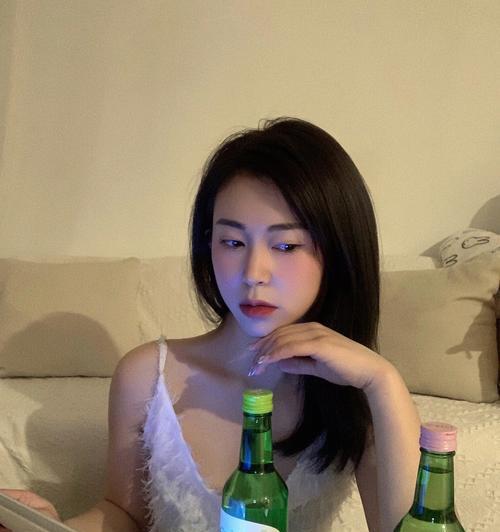 电脑屏幕出现故障，粉屏现象分析与解决方法（探究电脑屏幕出现粉屏现象的原因与解决办法）