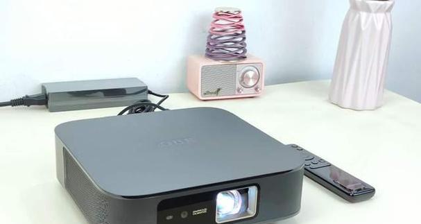 解决投影仪偏暗问题的实用方法（投影仪显示效果不佳）