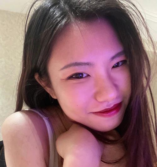 电脑屏幕出现故障的原因与解决方法（揭秘电脑粉屏背后的真相）