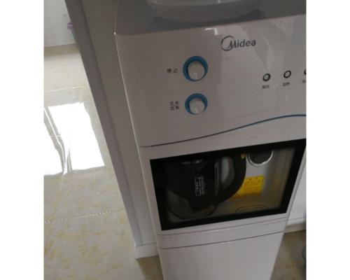 解决美的饮水机冷水堵塞问题的方法（畅饮无忧）