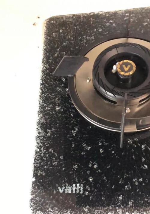 燃气灶面板爆裂原因及预防措施（深入剖析燃气灶面板爆裂的成因与解决方法）