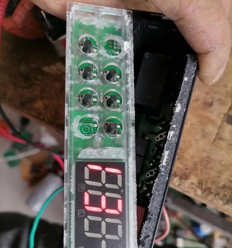 解决美菱冰箱E1故障代码的维修方法（一步步教你解决美菱冰箱显示E1故障代码的问题）