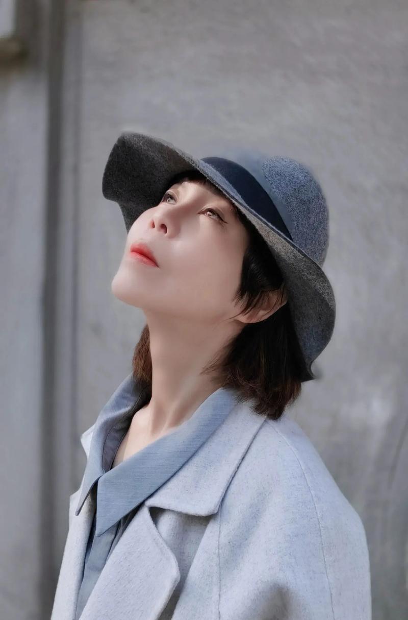 在手机前面摆手势拍照怎么弄？操作技巧是什么？