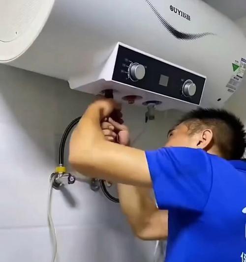 热水器进水口的正确安装位置在哪里？安装时应注意什么？