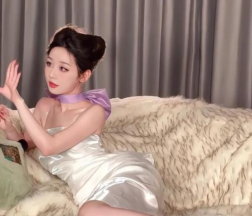 全网关注最多女网红有哪些？她们的共同特点是什么？