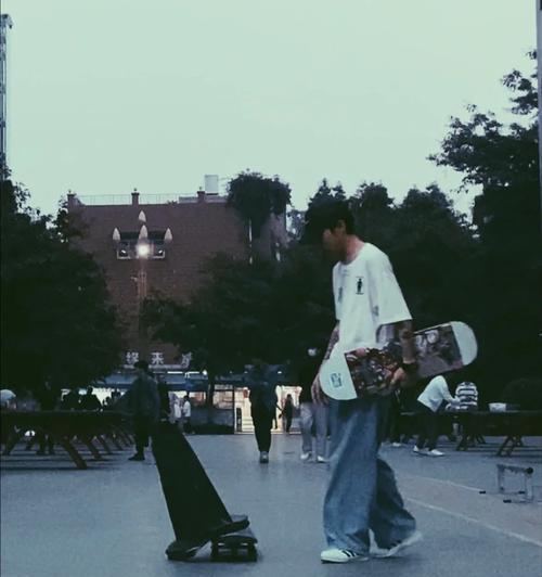 滑板场低音炮怎么用视频？使用过程中需要注意什么？