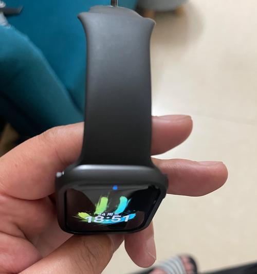 如何用手机打开手表s9的摄像头？